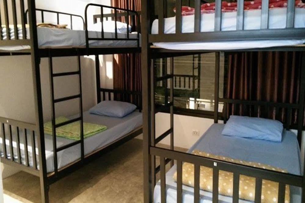 Bakeroom Hostel Chiang Mai Exteriör bild